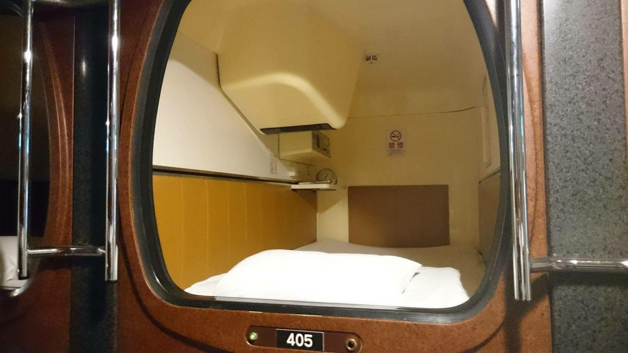 Capsule And Sauna New Japan Ex Хиросима Экстерьер фото